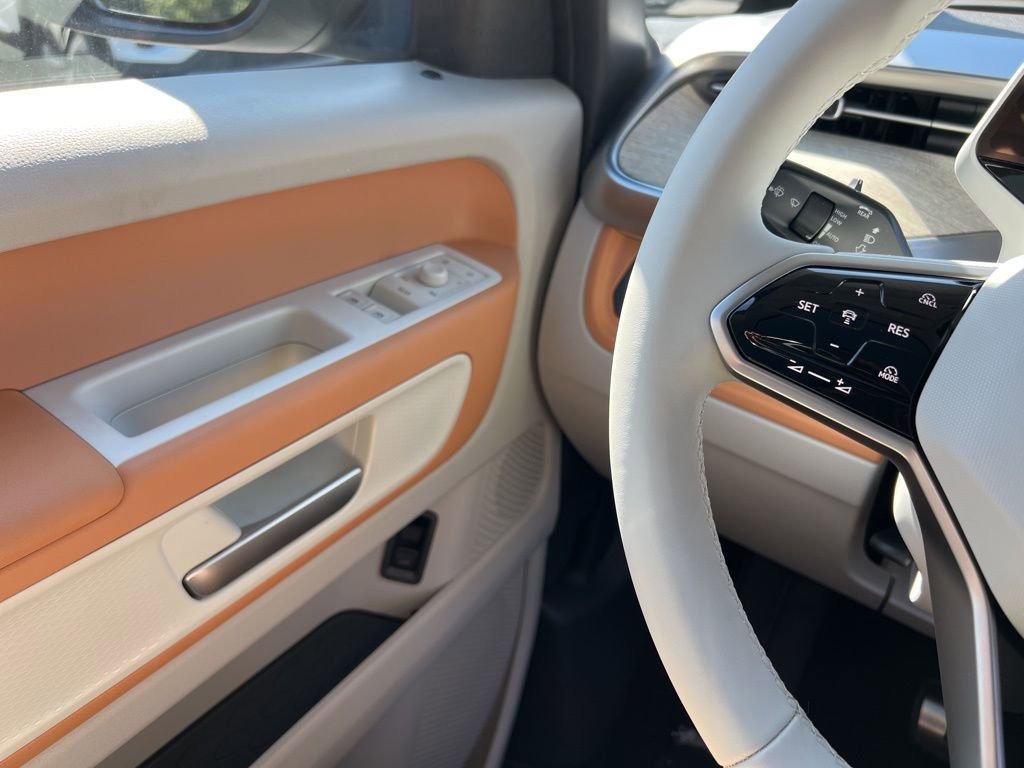 New 2025 Volkswagen ID. Buzz Pro S Plus image 18