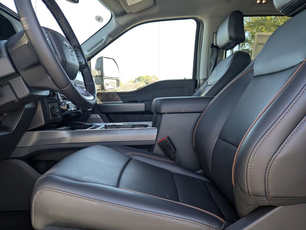 New 2025 Ford F550 4x4 Crew Cab Super Duty image 13