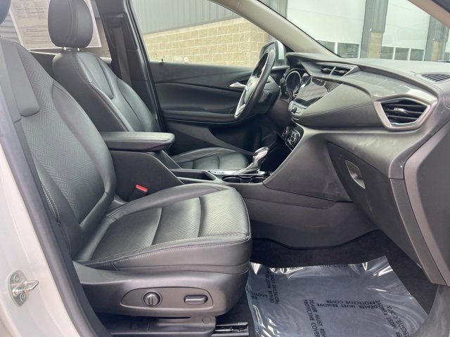 Used 2021 Buick Encore GX Essence w/ Experience Buick Package image 11