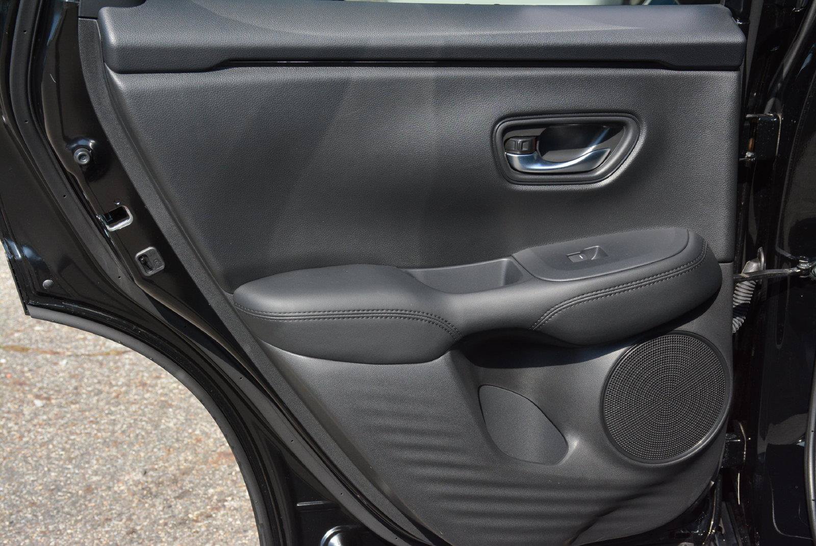 Used 2027 Honda HR-V LX image 16