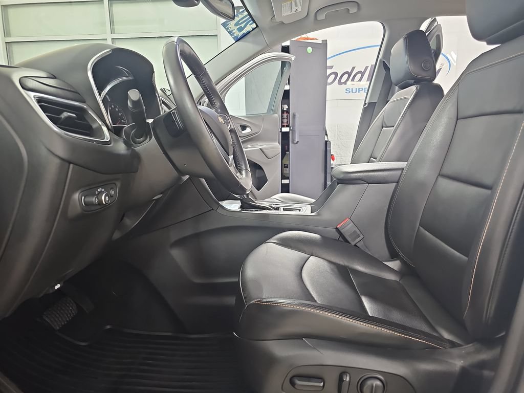 Used 2020 Chevrolet Equinox Premier FWD image 19