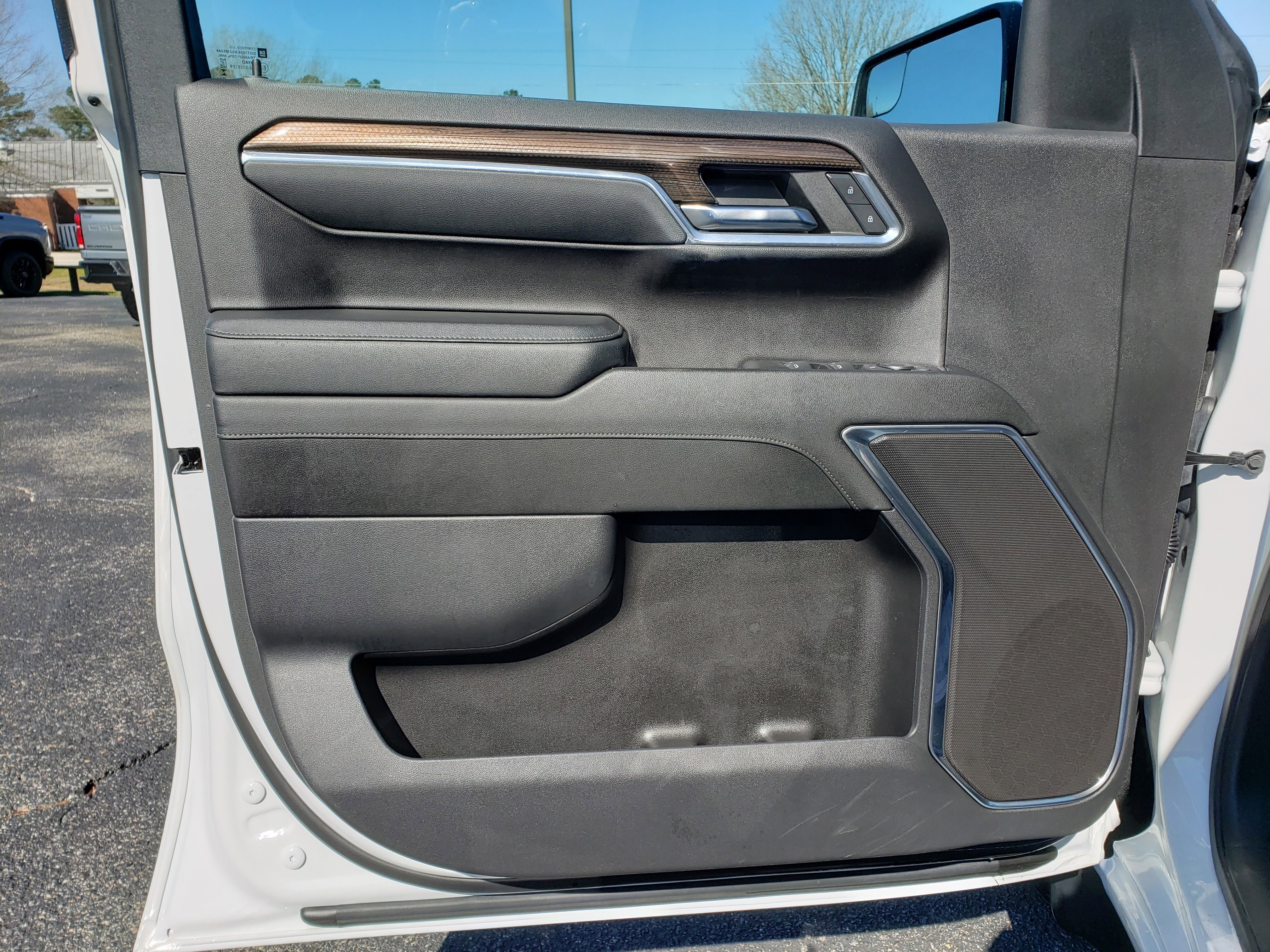 Used 2024 Chevrolet Silverado 1500 LT image 10