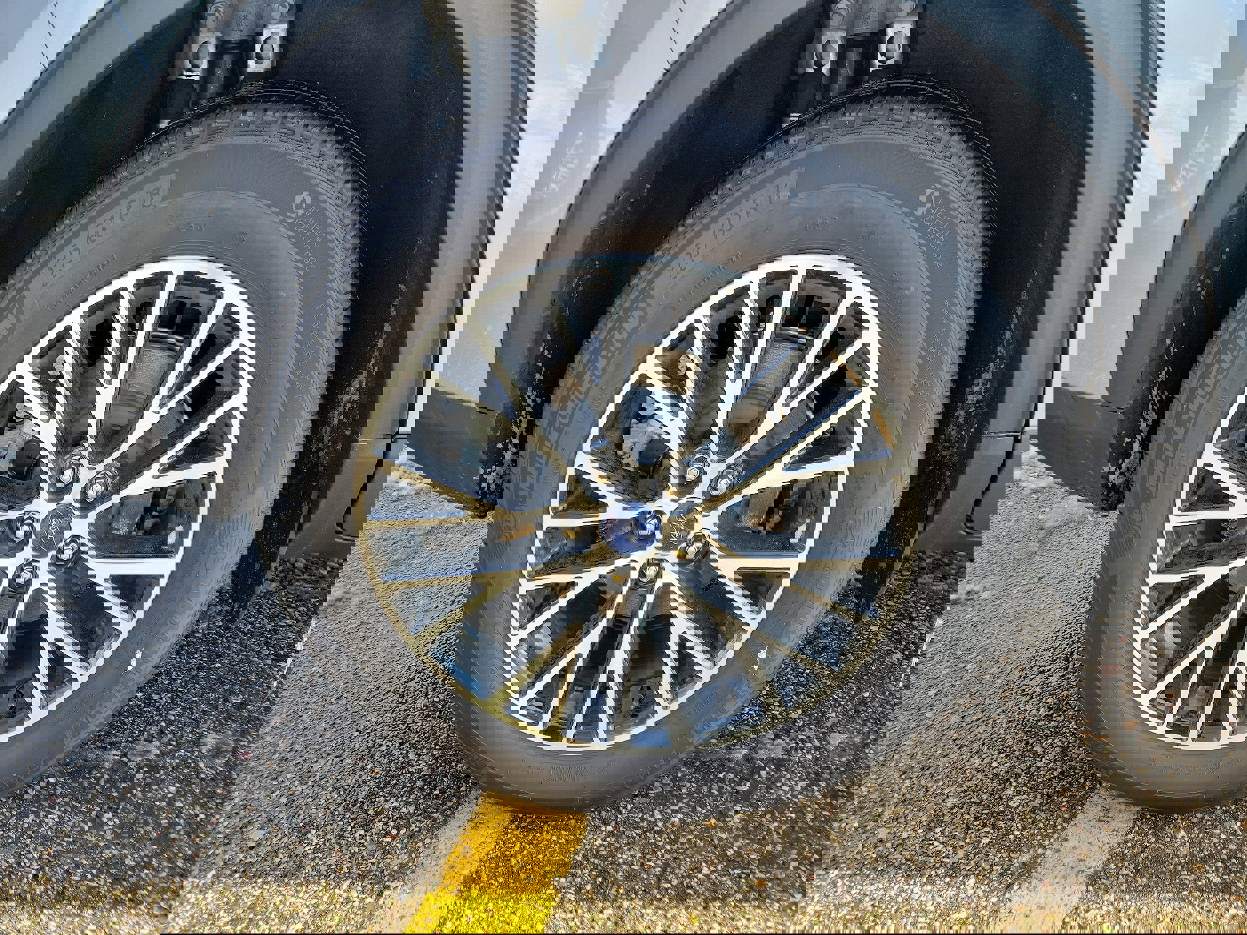 Certified 2022 Ford Escape Titanium image 5