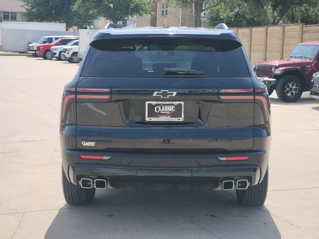 Used 2025 Chevrolet Traverse LT w/ Midnight/Sport Edition FWD image 13