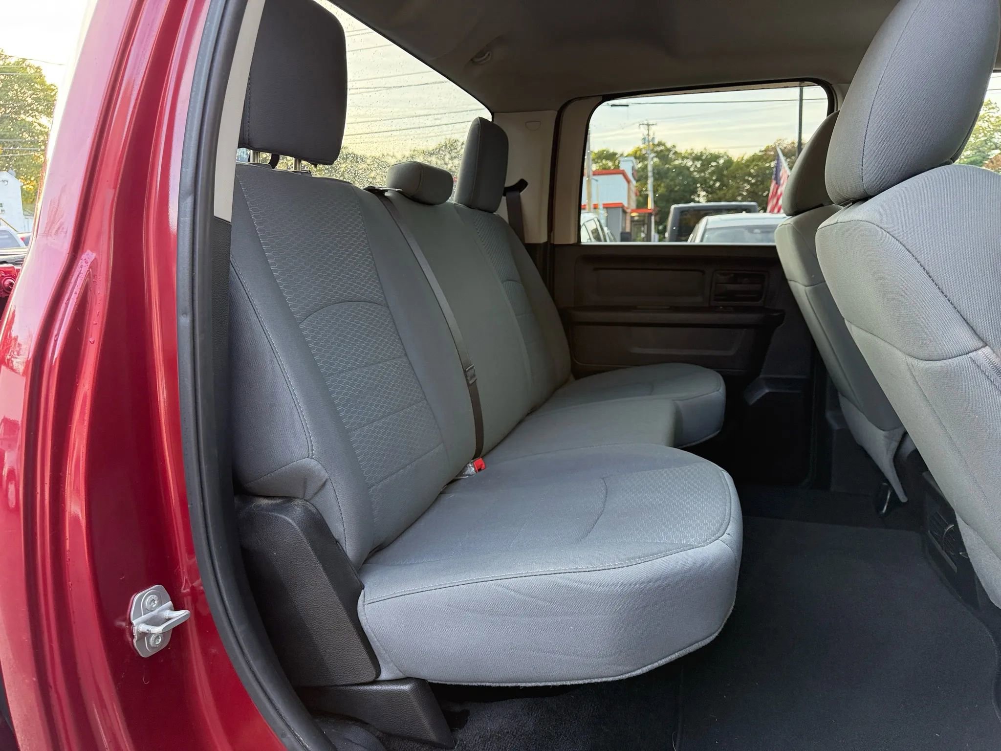 Used 2015 RAM 1500 Express image 20