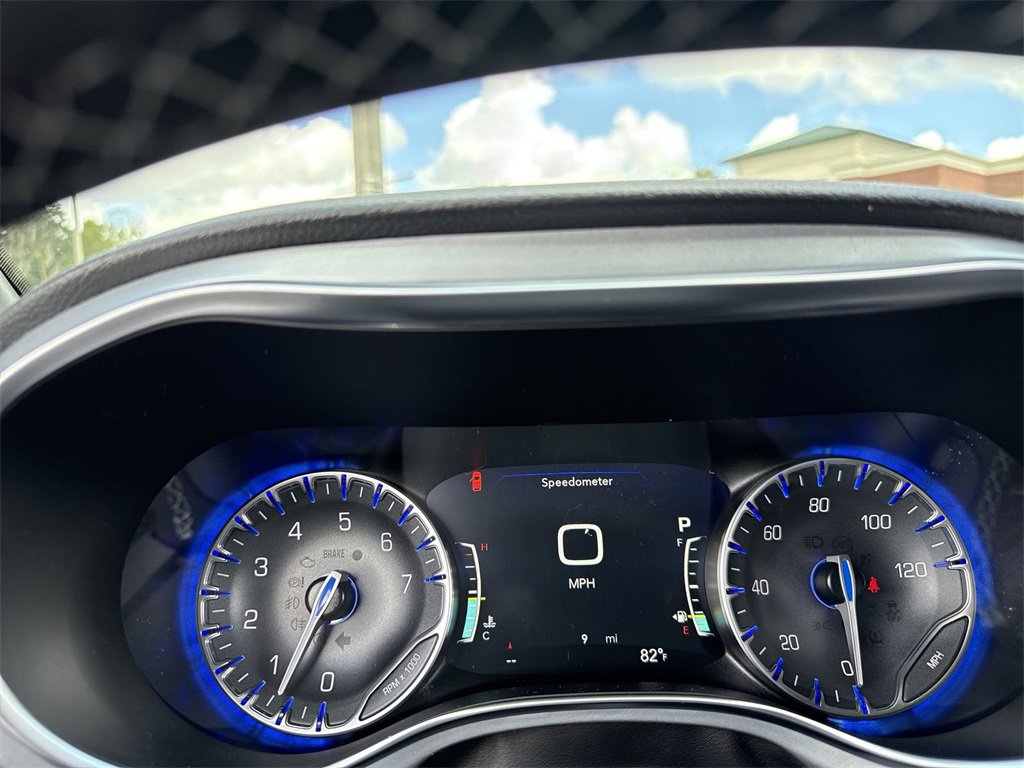 New 2026 Chrysler Pacifica Limited w/ S Appearance Package image 18