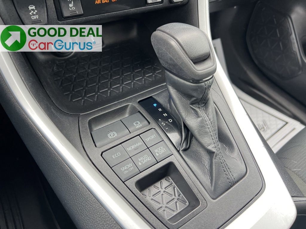 Used 2022 Toyota RAV4 XLE w/ Convenience Package image 14