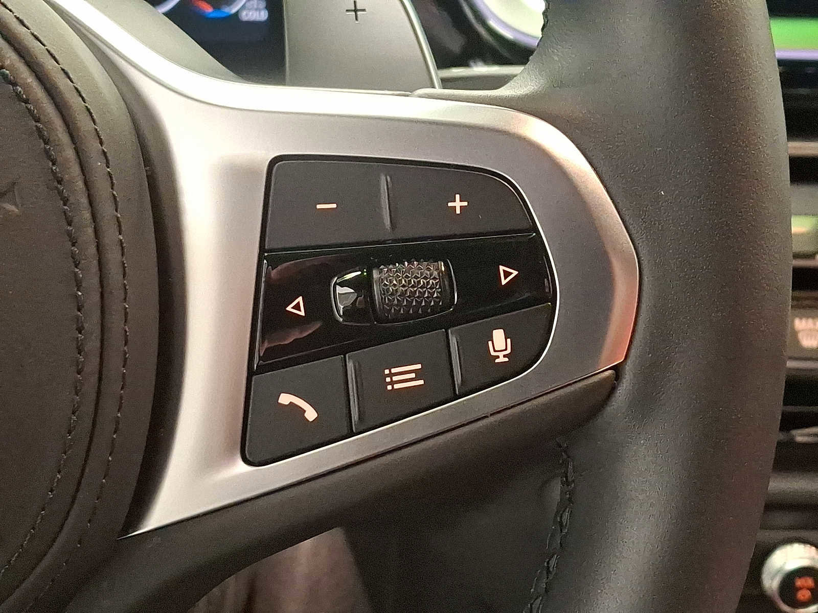 Certified 2023 BMW Z4 M40i w/ Premium Package image 17