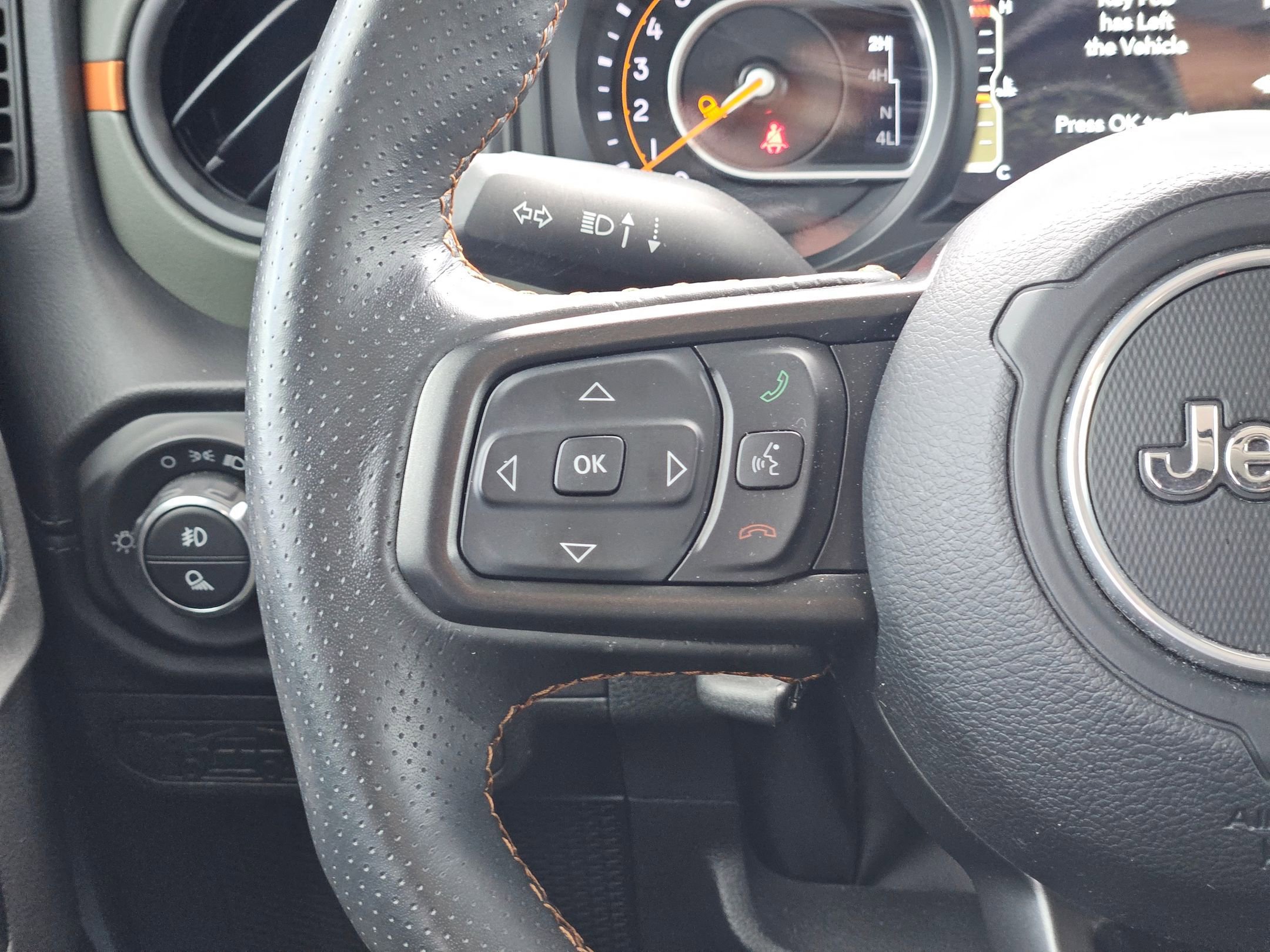 Certified 2024 Jeep Gladiator Mojave w/ Technology Group image 21