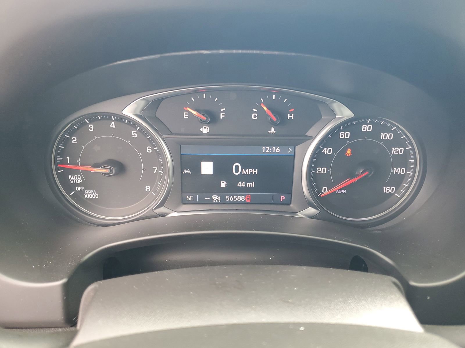 Used 2024 GMC Terrain SLE w/ Driver Convenience Package image 13