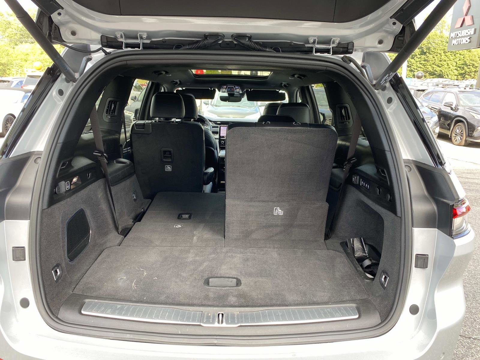 Used 2022 Jeep Grand Cherokee L Overland image 5