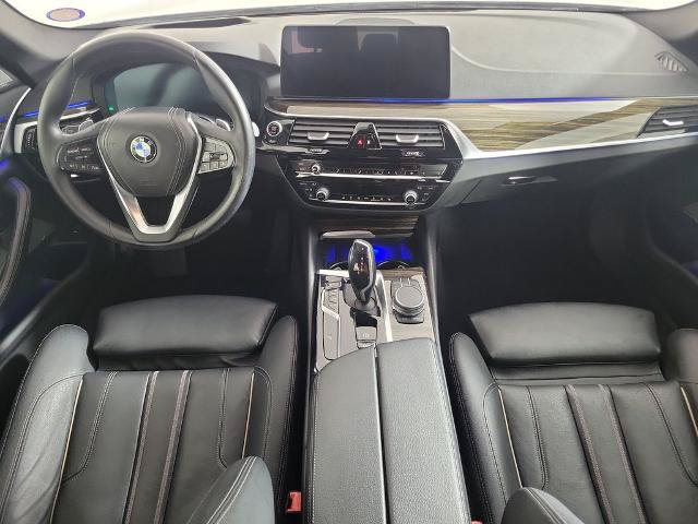 Used 2021 BMW 530i w/ Premium Package RWD image 10