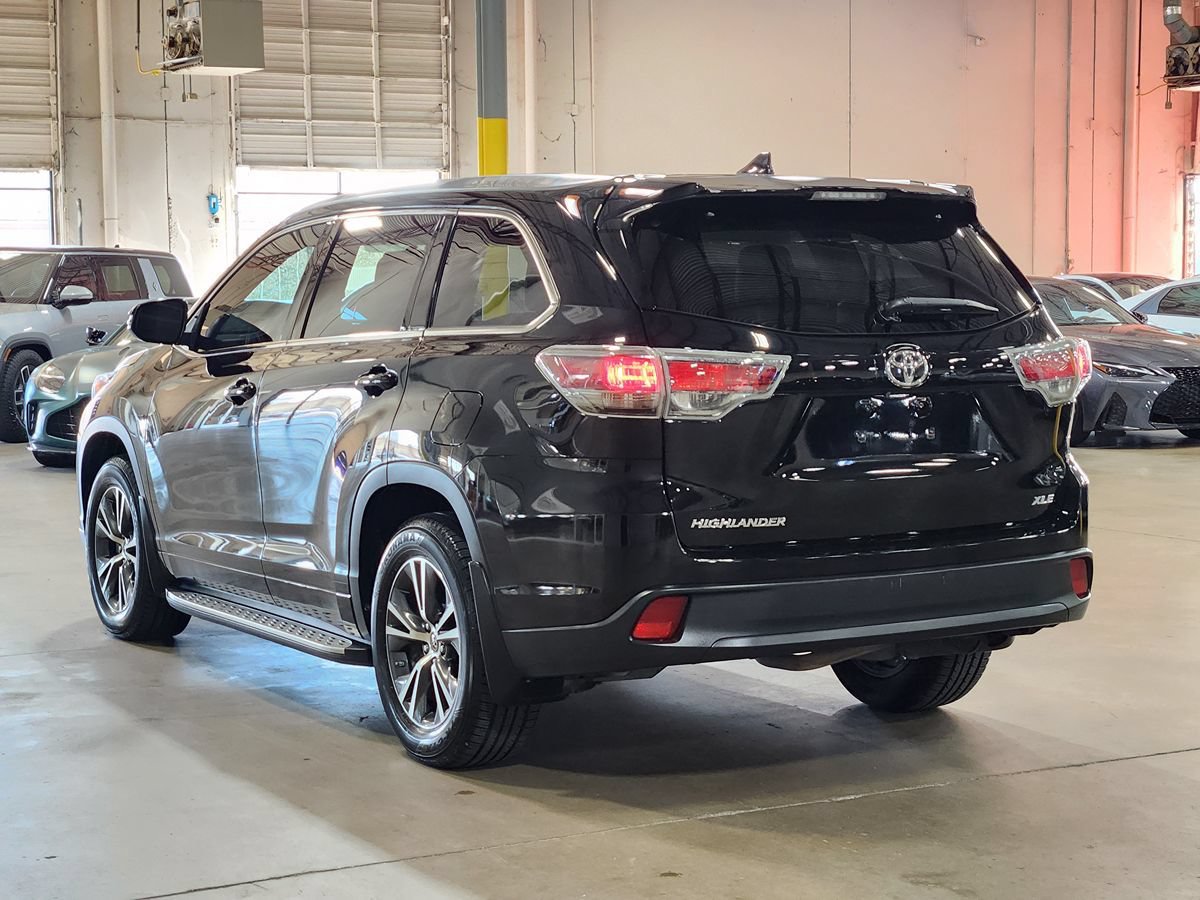 Used 2016 Toyota Highlander XLE FWD image 11