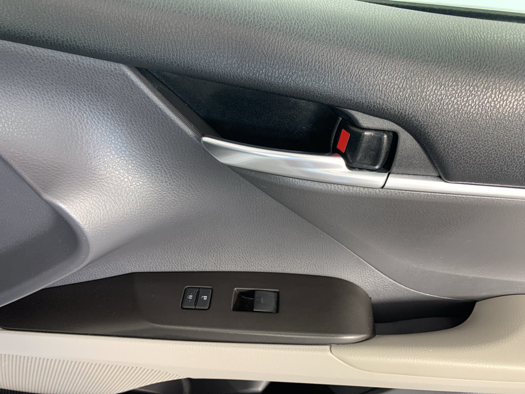 Used 2021 Toyota Camry SE FWD image 36