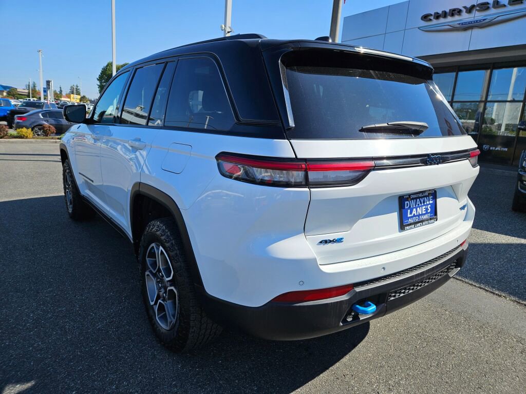 Used 2024 Jeep Grand Cherokee Trailhawk image 3