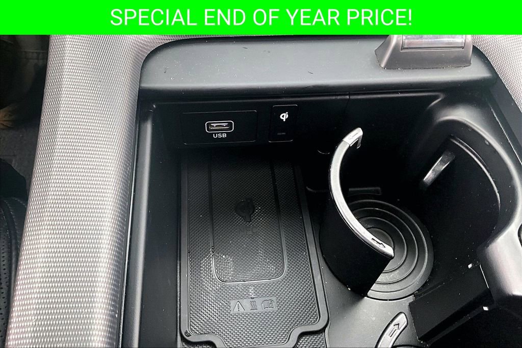 Used 2024 Hyundai Palisade Calligraphy image 16