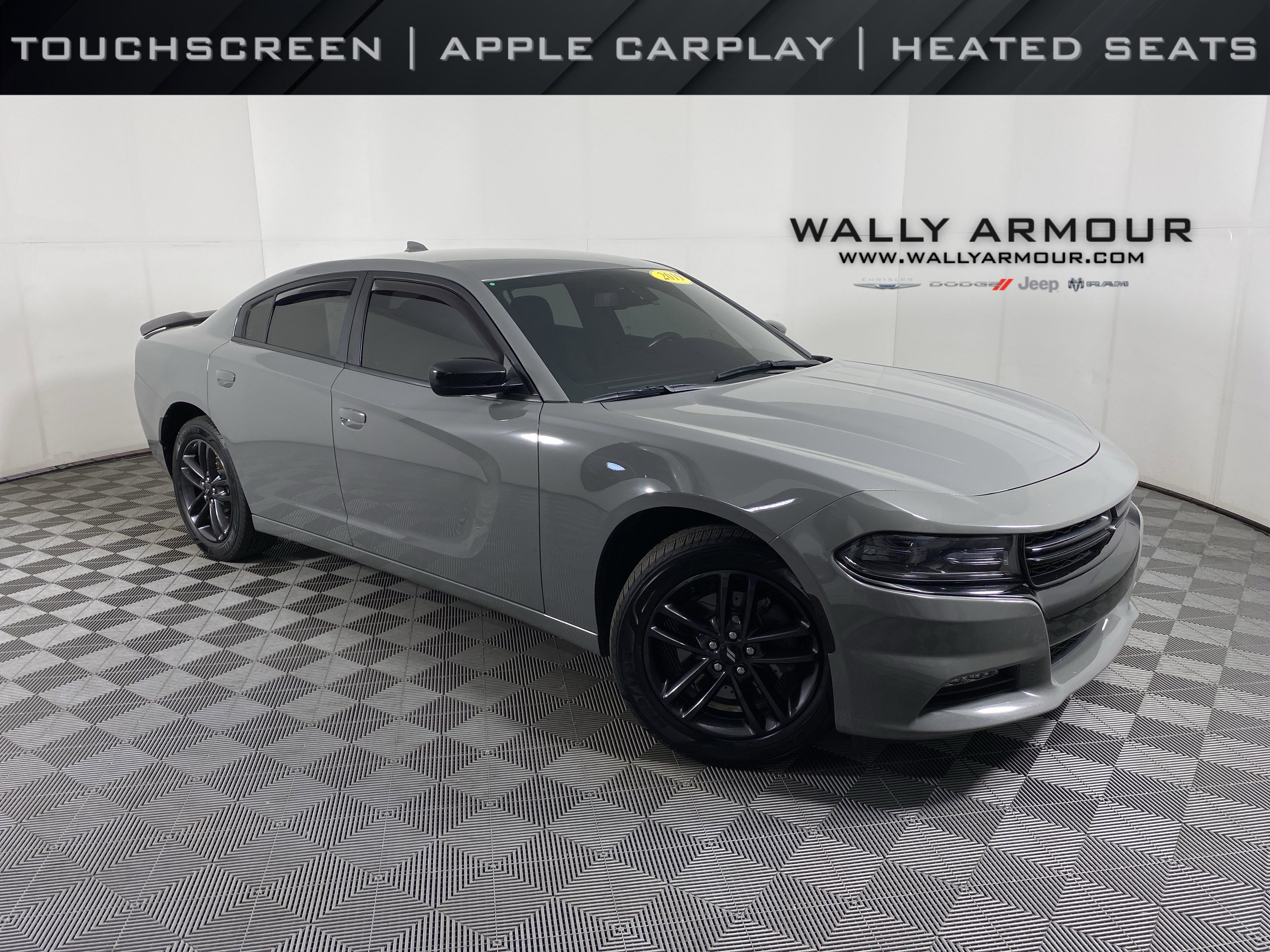 Used 2019 Dodge Charger SXT w/ Blacktop Package image 1