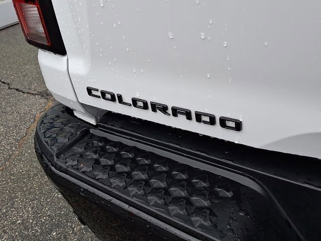 Used 2024 Chevrolet Colorado ZR2 w/ Safety Package AWD/4WD image 44