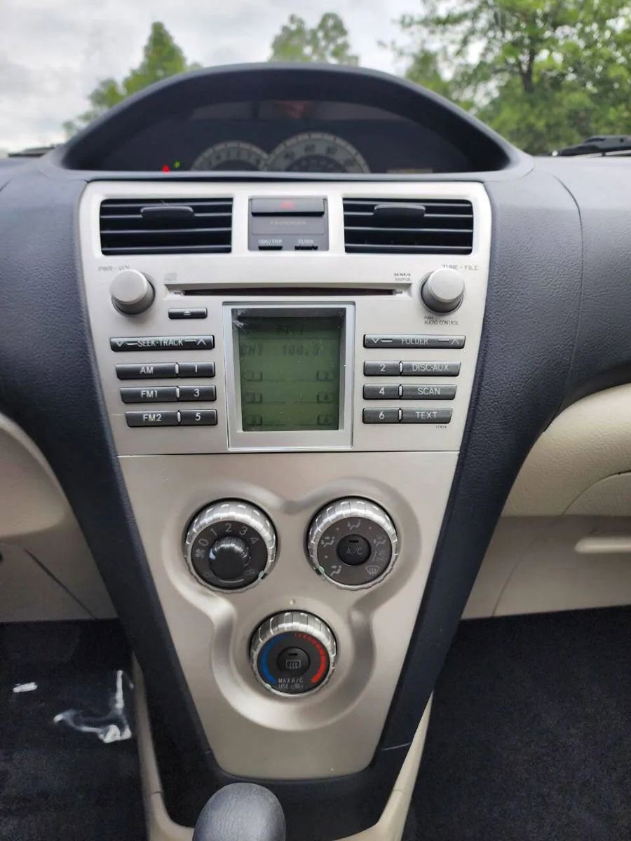 Used 2007 Toyota Yaris S image 18