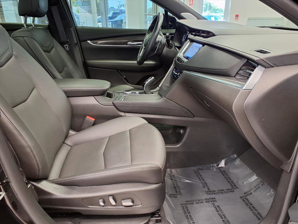 Certified 2023 Cadillac XT5 Sportv w/ Technology Package image 10