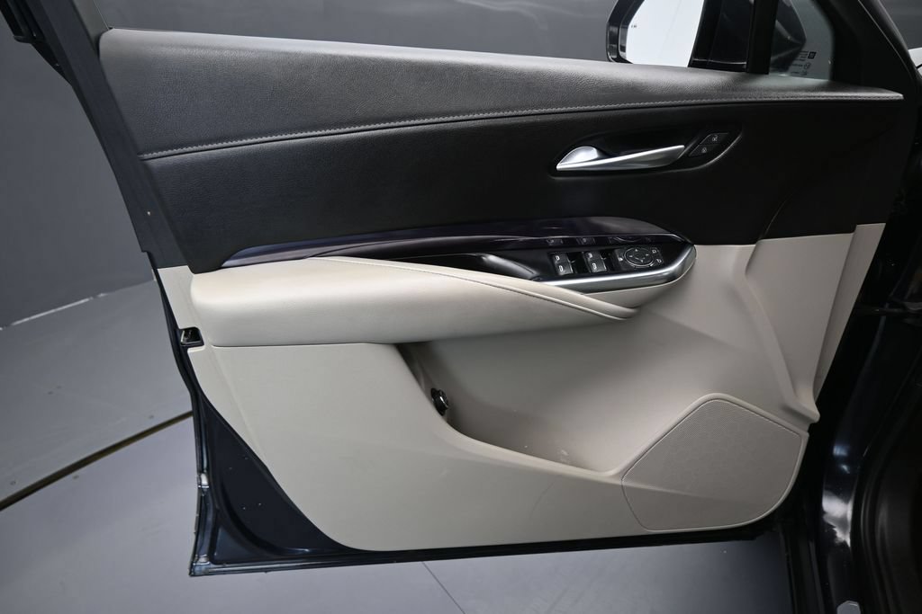 Used 2023 Cadillac XT4 Luxury FWD image 13