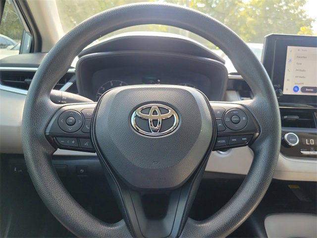 Used 2025 Toyota Corolla LE image 13