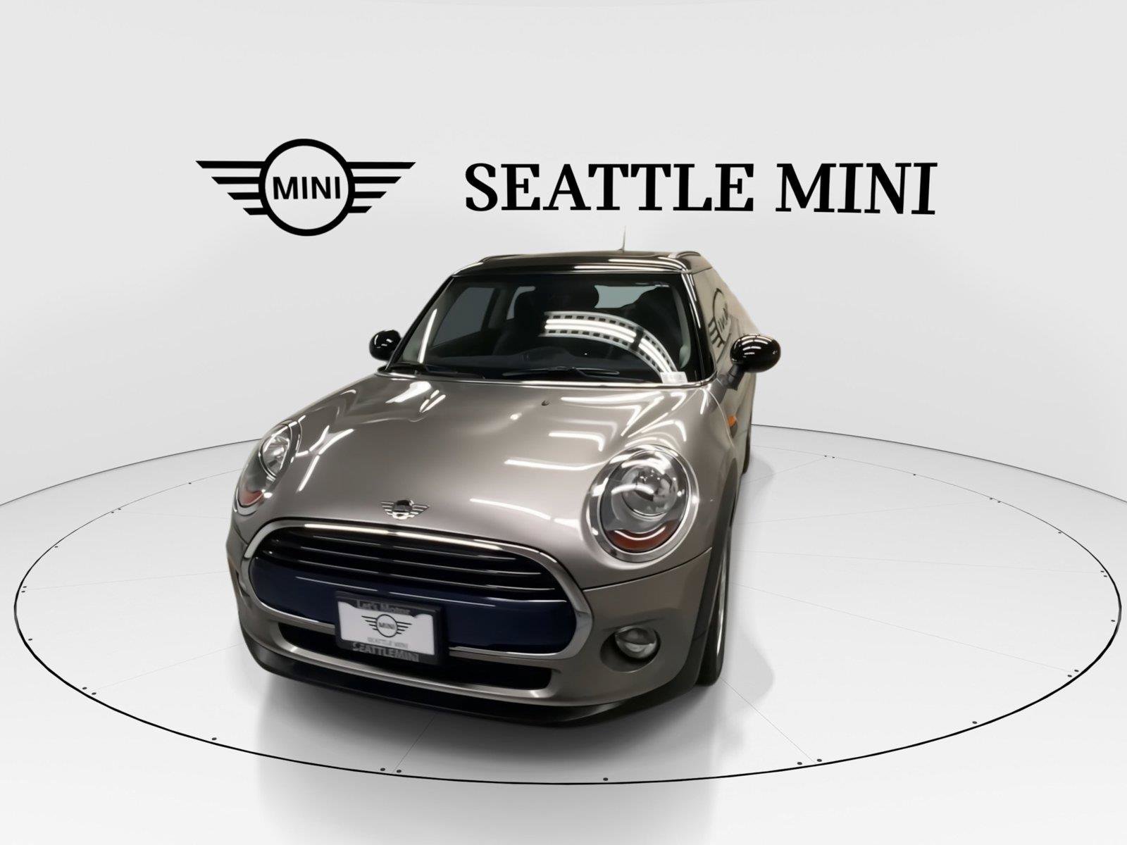 Used 2018 MINI Cooper 2-Door Hardtop FWD image 4