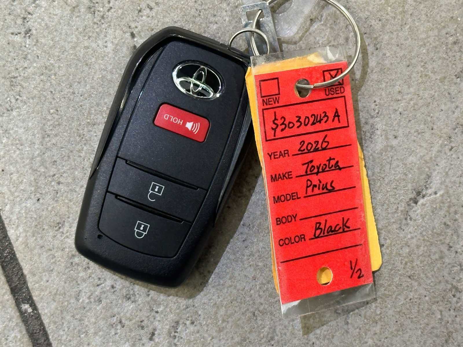 Used 2025 Toyota Prius XLE AWD/4WD image 32