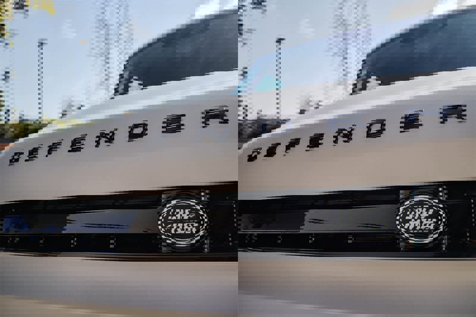 New 2026 Land Rover Defender 110 X-Dynamic SE image 11