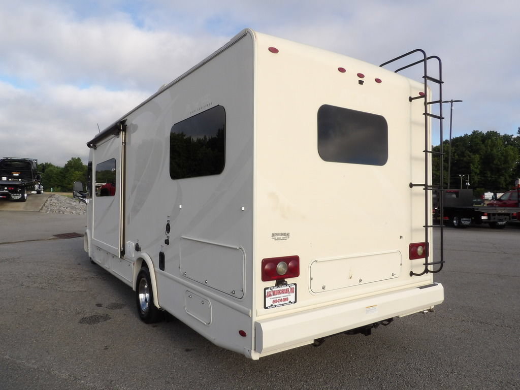 Used 2017 Ford E-450 and Econoline 450 Super Duty w/ A/C Prep Package RWD image 5