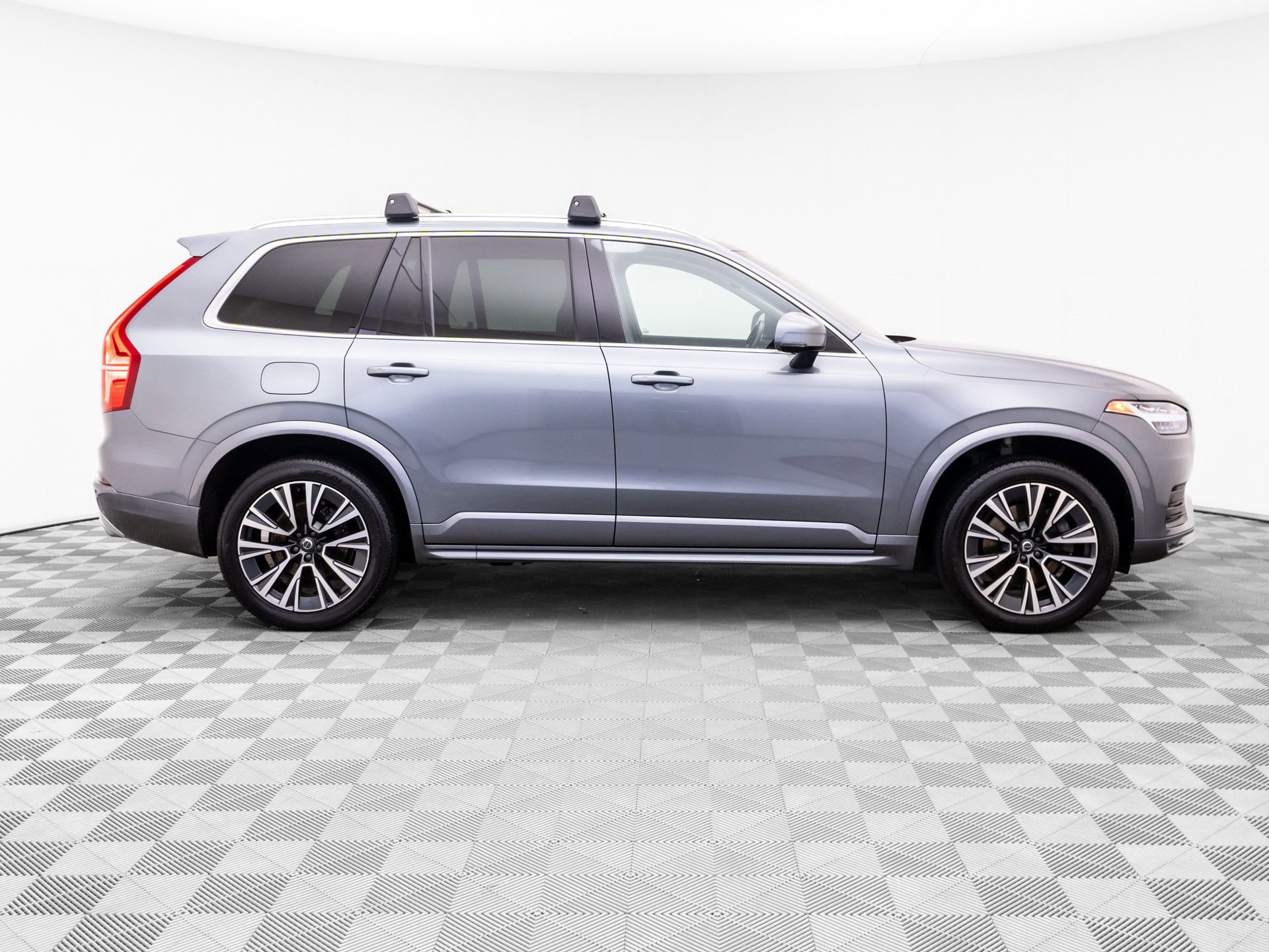 Used 2020 Volvo XC90 T5 Momentum image 7