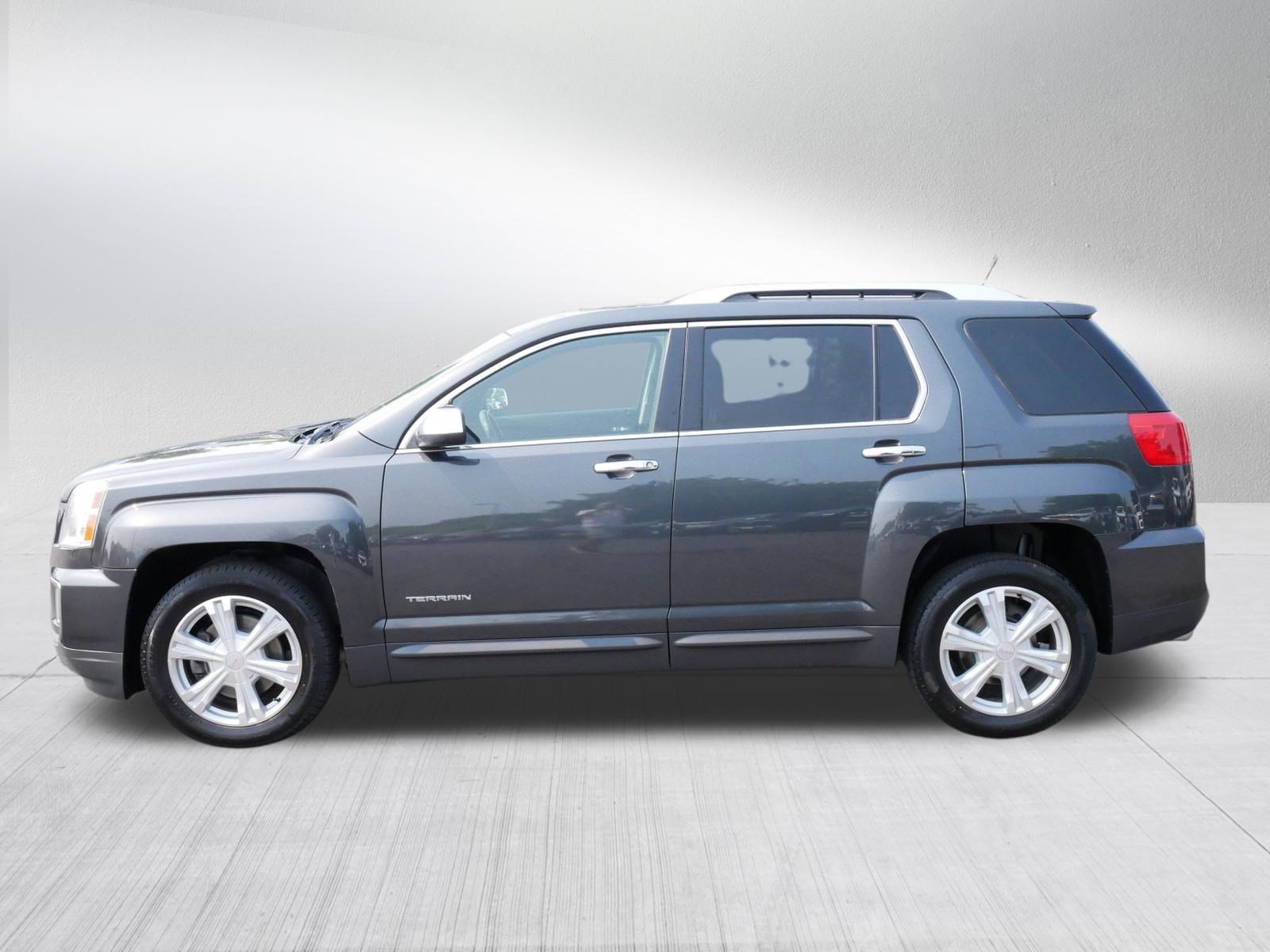Used 2017 GMC Terrain SLT w/ Open Road Package AWD/4WD image 4
