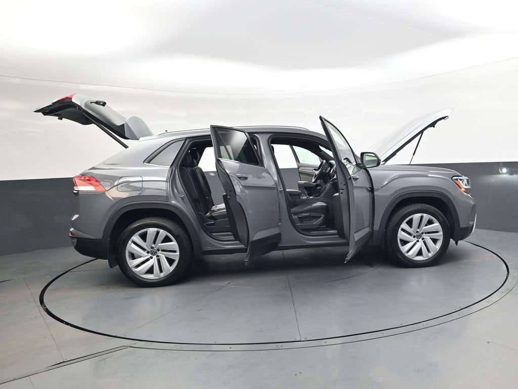 Used 2022 Volkswagen Atlas Cross Sport SE w/ Panoramic Sunroof Package image 44