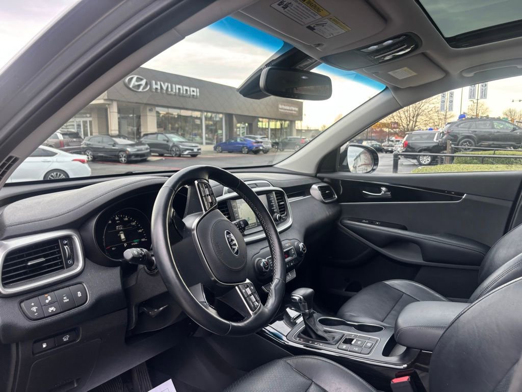 Used 2019 Kia Sorento EX w/ EX Touring Package image 5