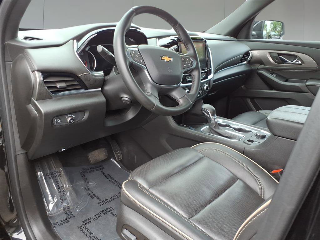 Used 2023 Chevrolet Traverse Premier image 13