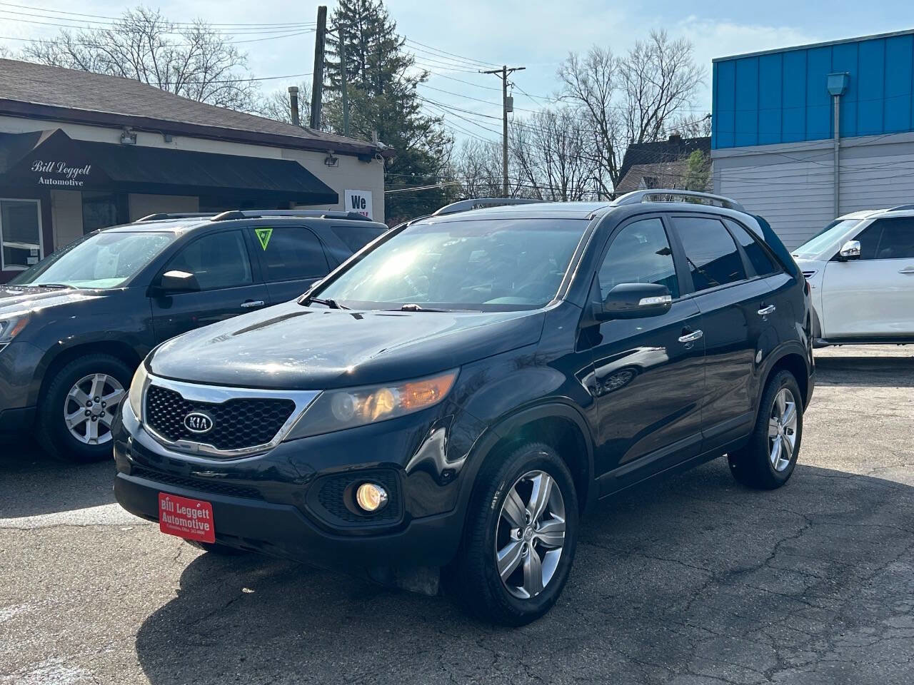 Used 2012 Kia Sorento EX w/ EX V6 Premium Pkg image 2
