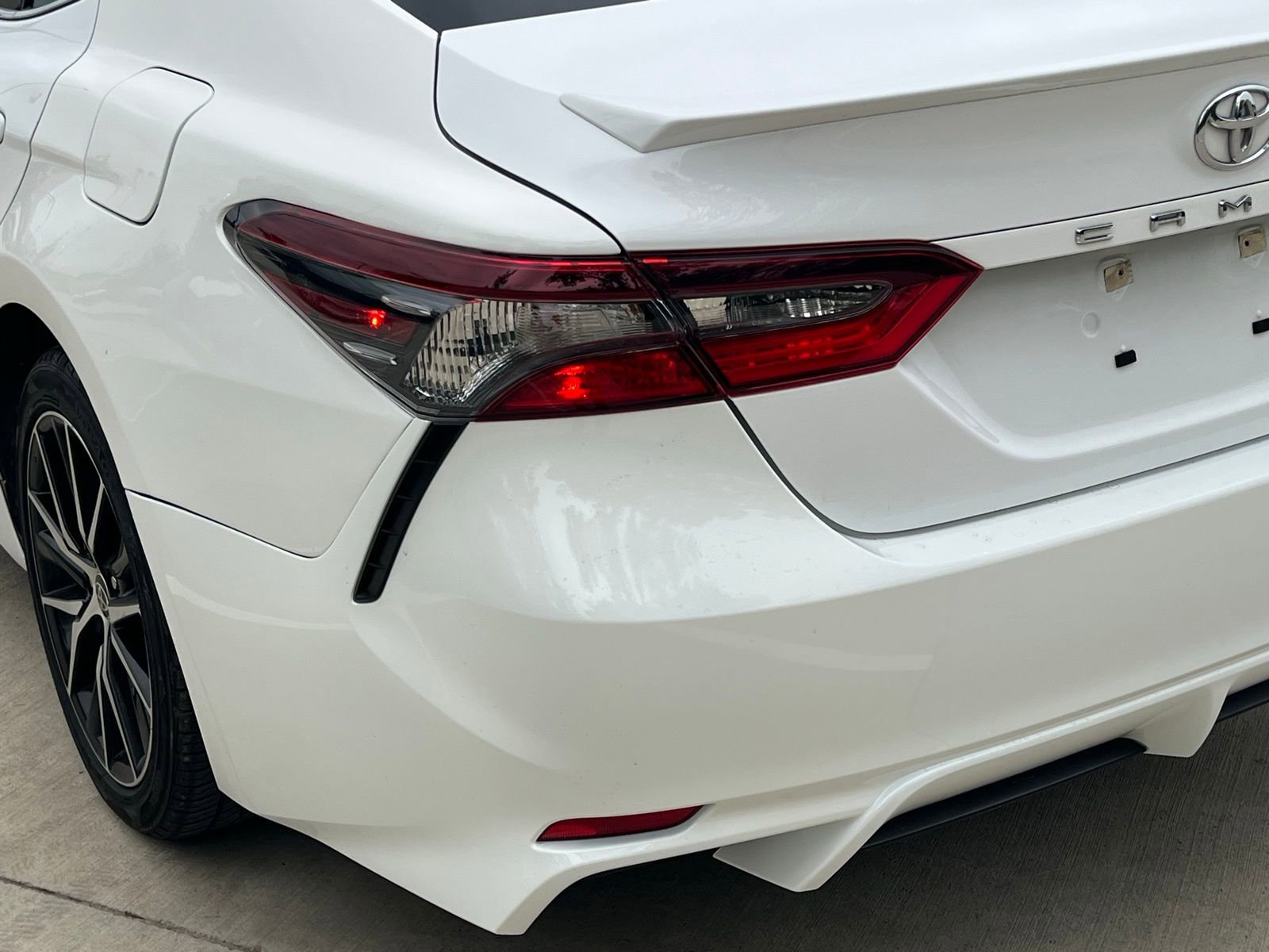 Used 2023 Toyota Camry SE FWD image 12