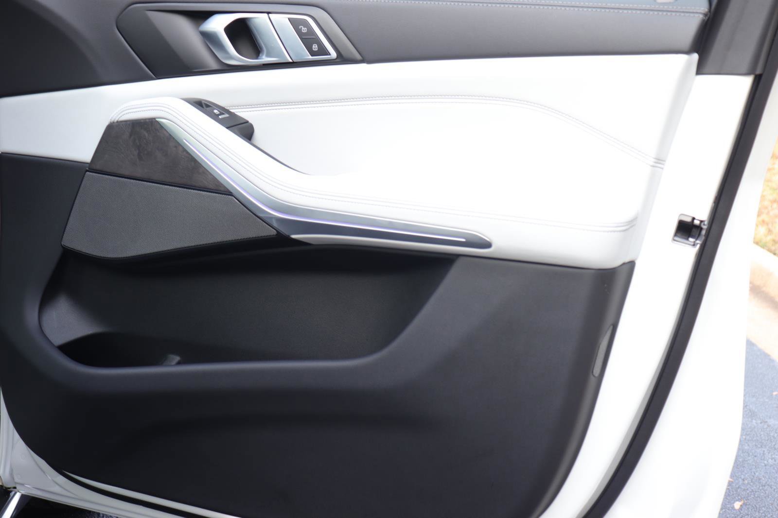 Certified 2024 BMW X5 xDrive40i w/ Premium Package image 19