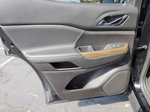 Used 2023 GMC Acadia SLE w/ Driver Convenience Package image 25