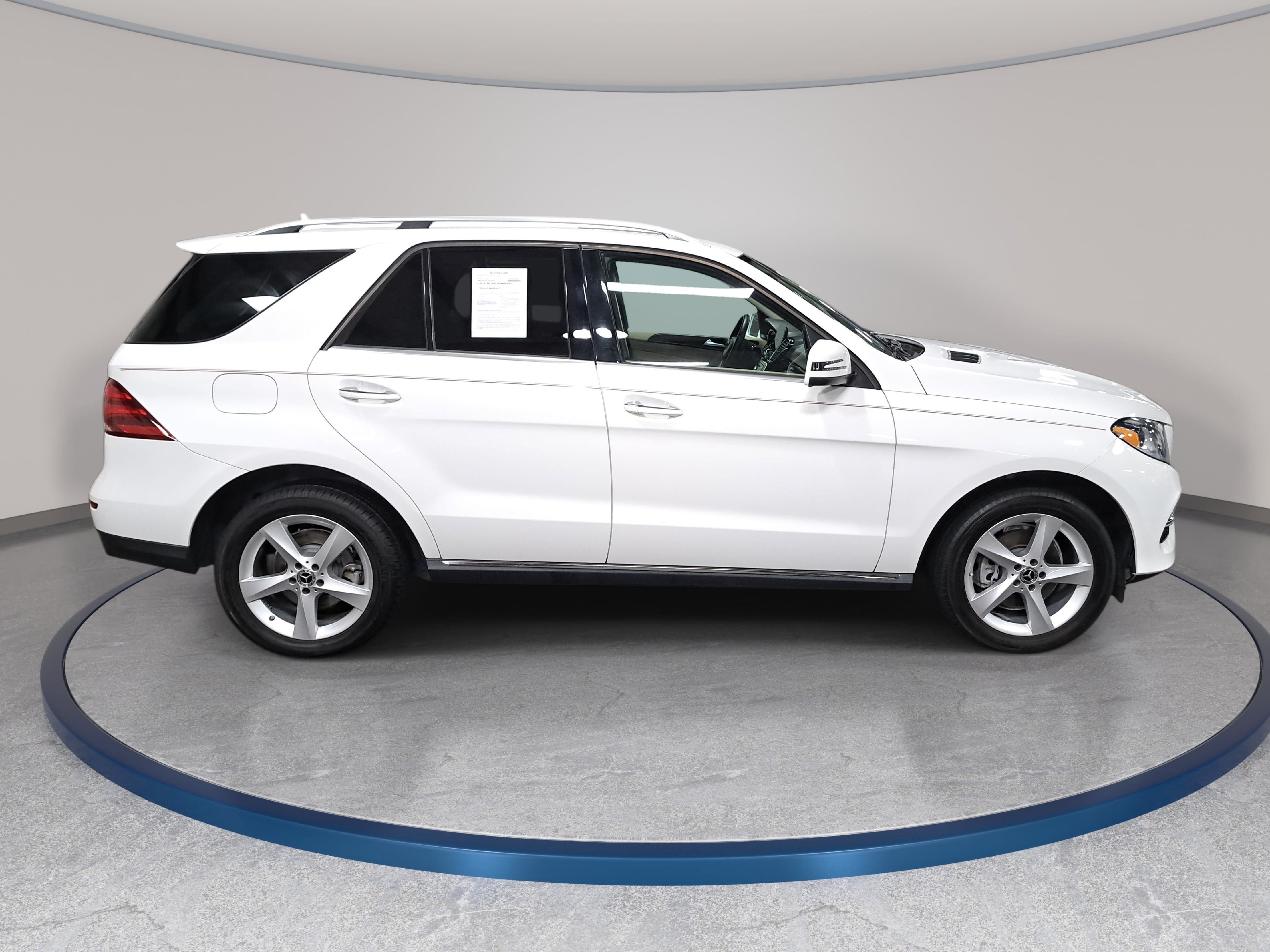 Used 2018 Mercedes-Benz GLE 350 4MATIC image 4