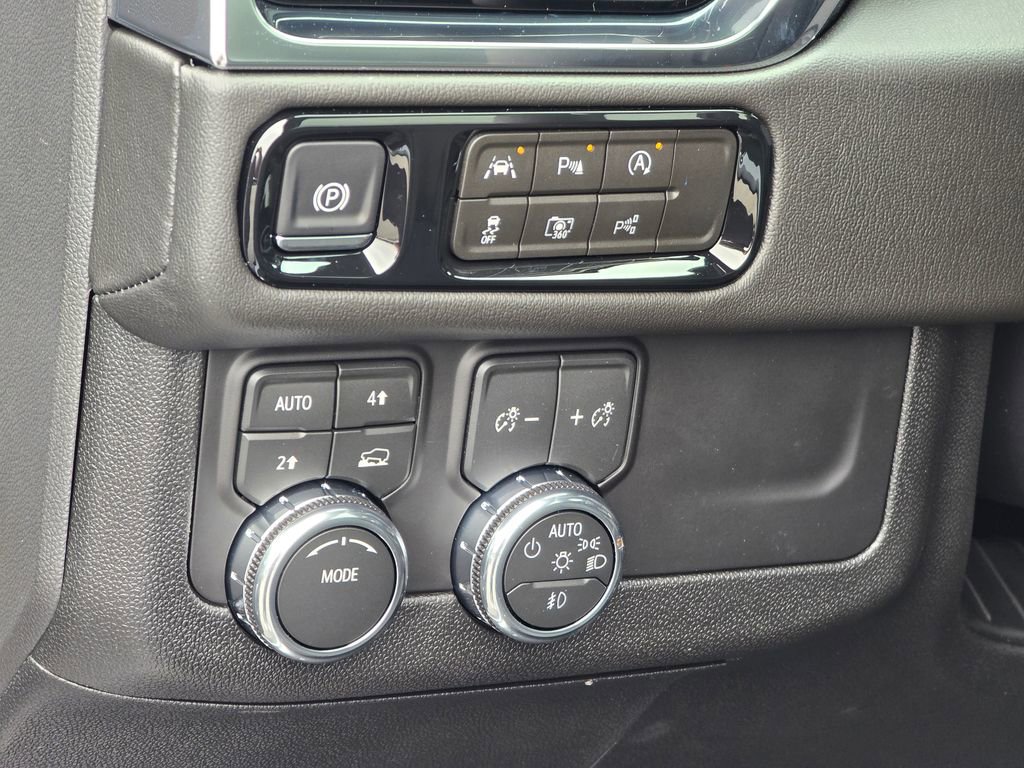 New 2026 GMC Yukon Denali w/ Sun & Power Step Package image 33