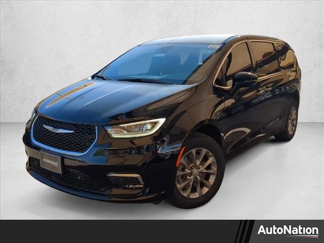 New 2026 Chrysler Pacifica Select image 1