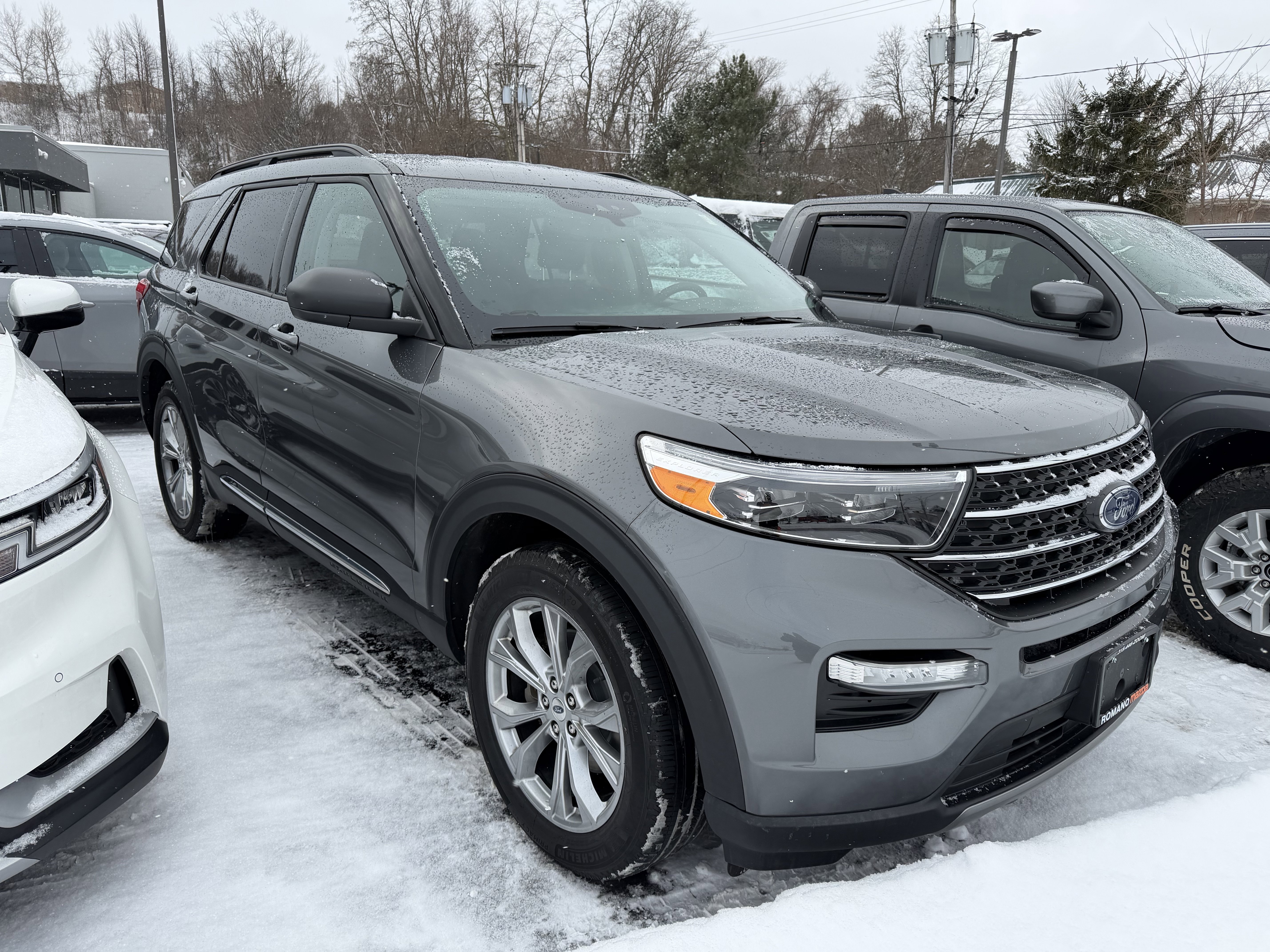 Used 2023 Ford Explorer XLT w/ Equipment Group 202A image 2