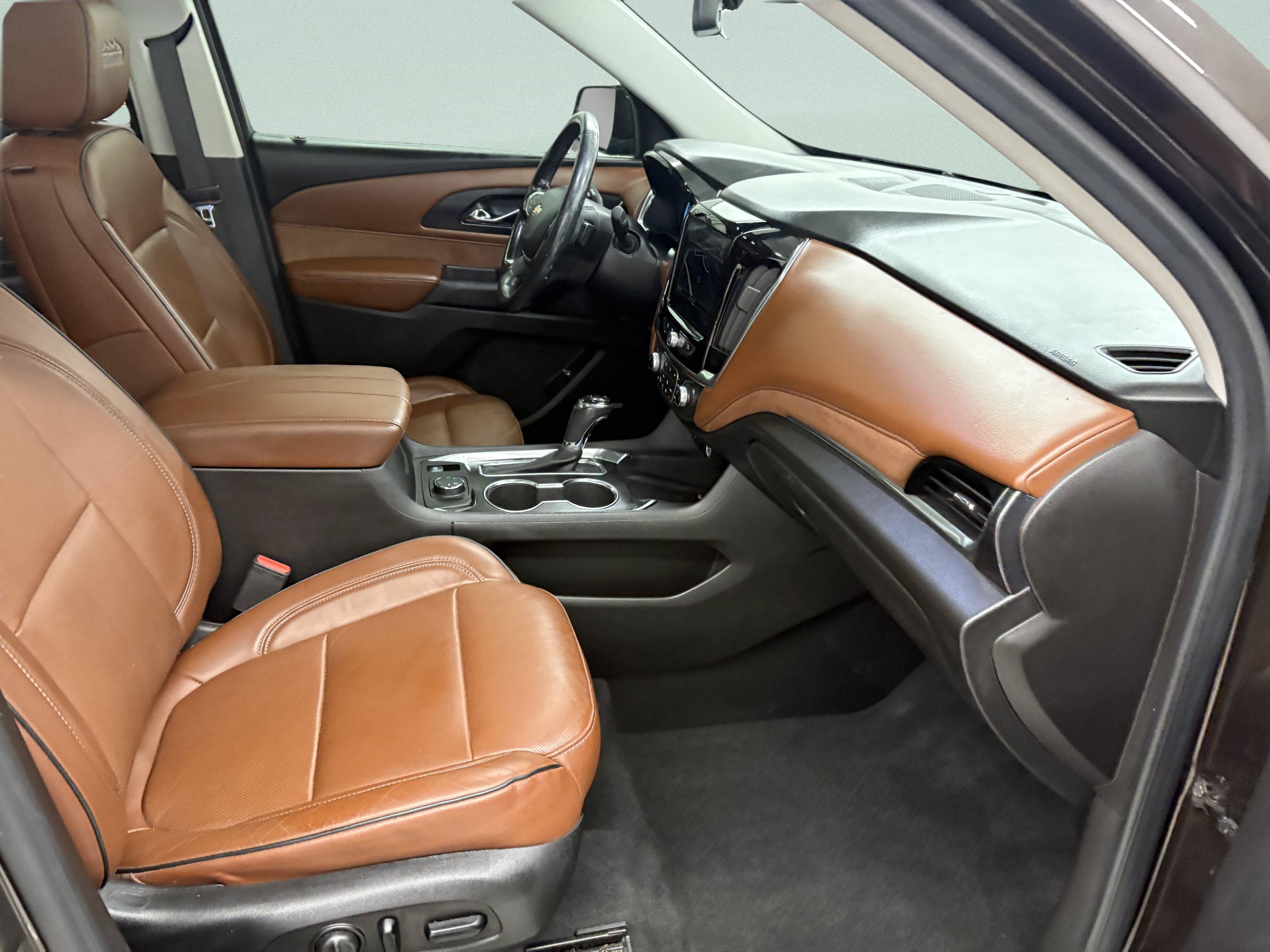 Used 2018 Chevrolet Traverse High Country AWD/4WD image 26