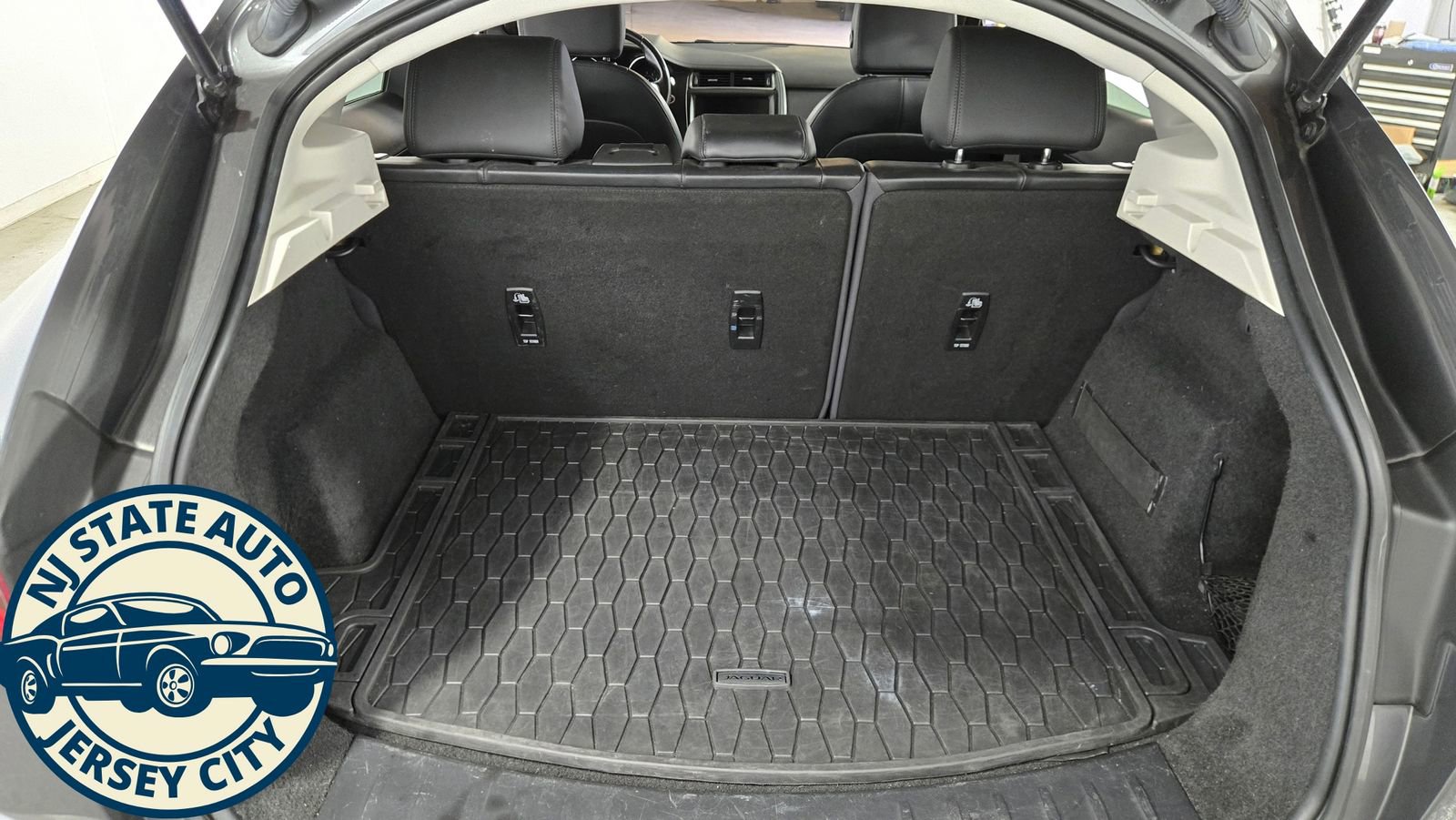 Used 2020 Jaguar E-PACE image 34