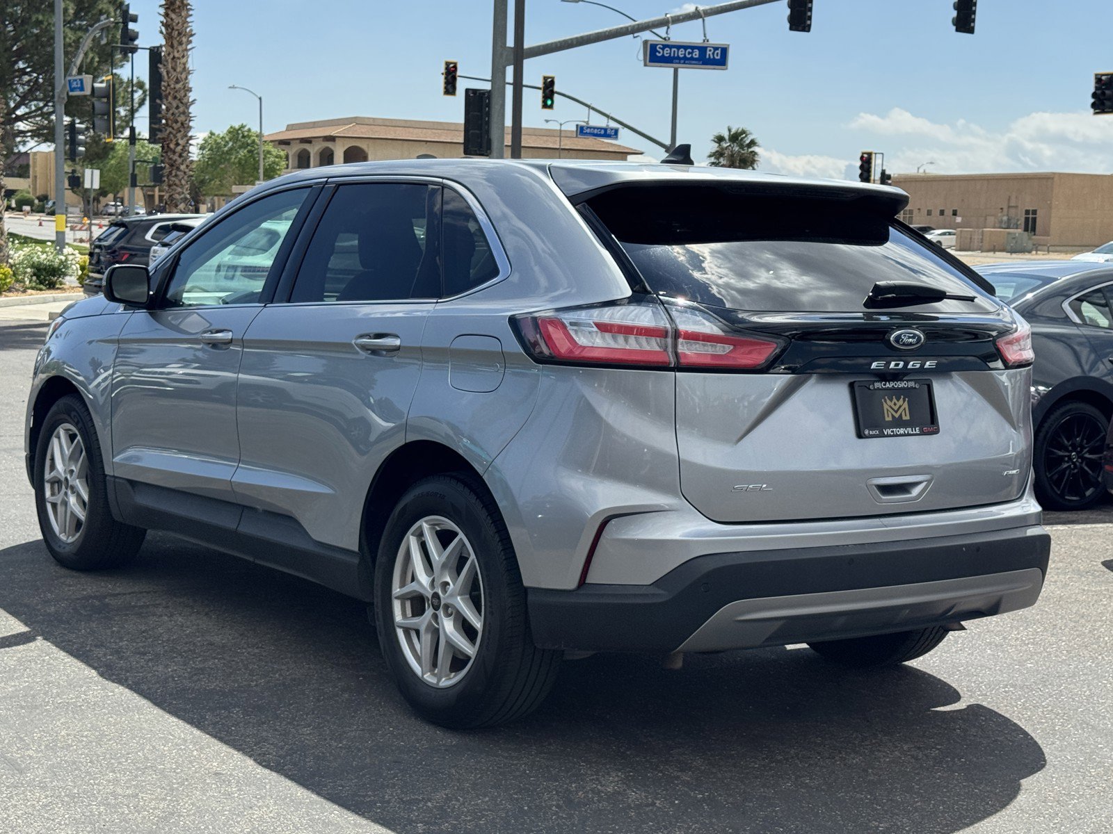 Used 2024 Ford Edge SEL image 4