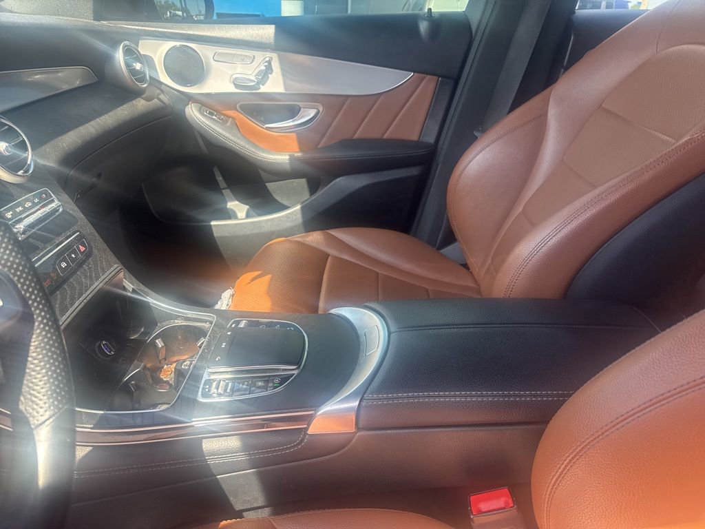 Used 2021 Mercedes-Benz GLC 300 image 19