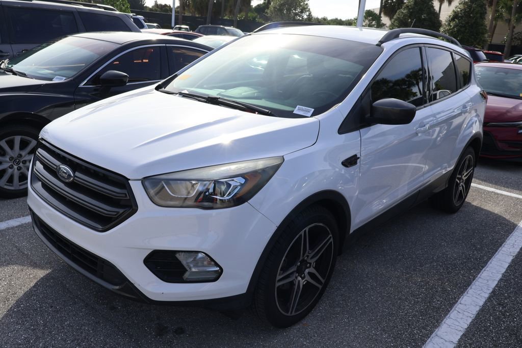 Used 2019 Ford Escape SEL FWD image 2