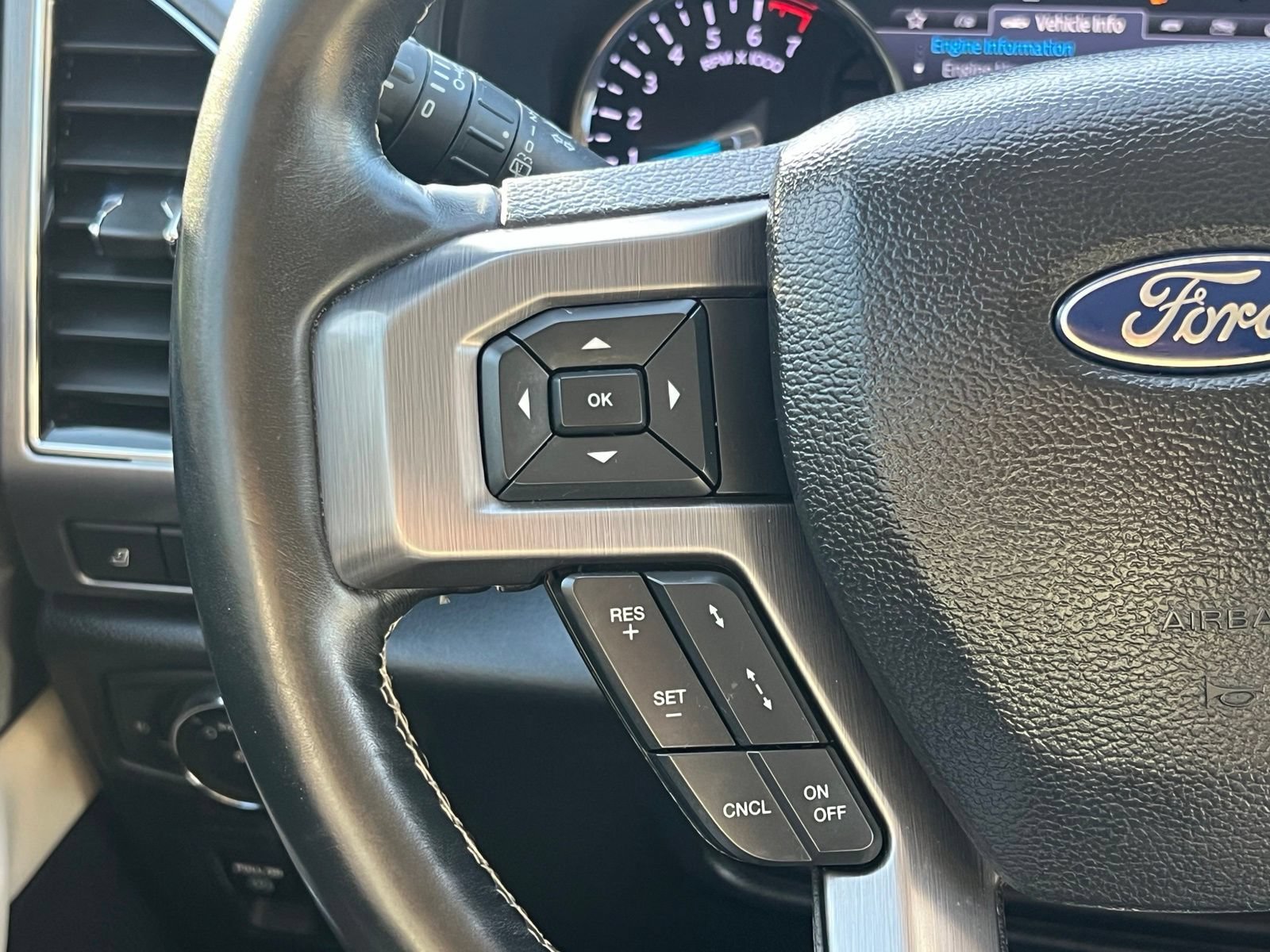 Used 2021 Ford Expedition Platinum AWD/4WD image 32