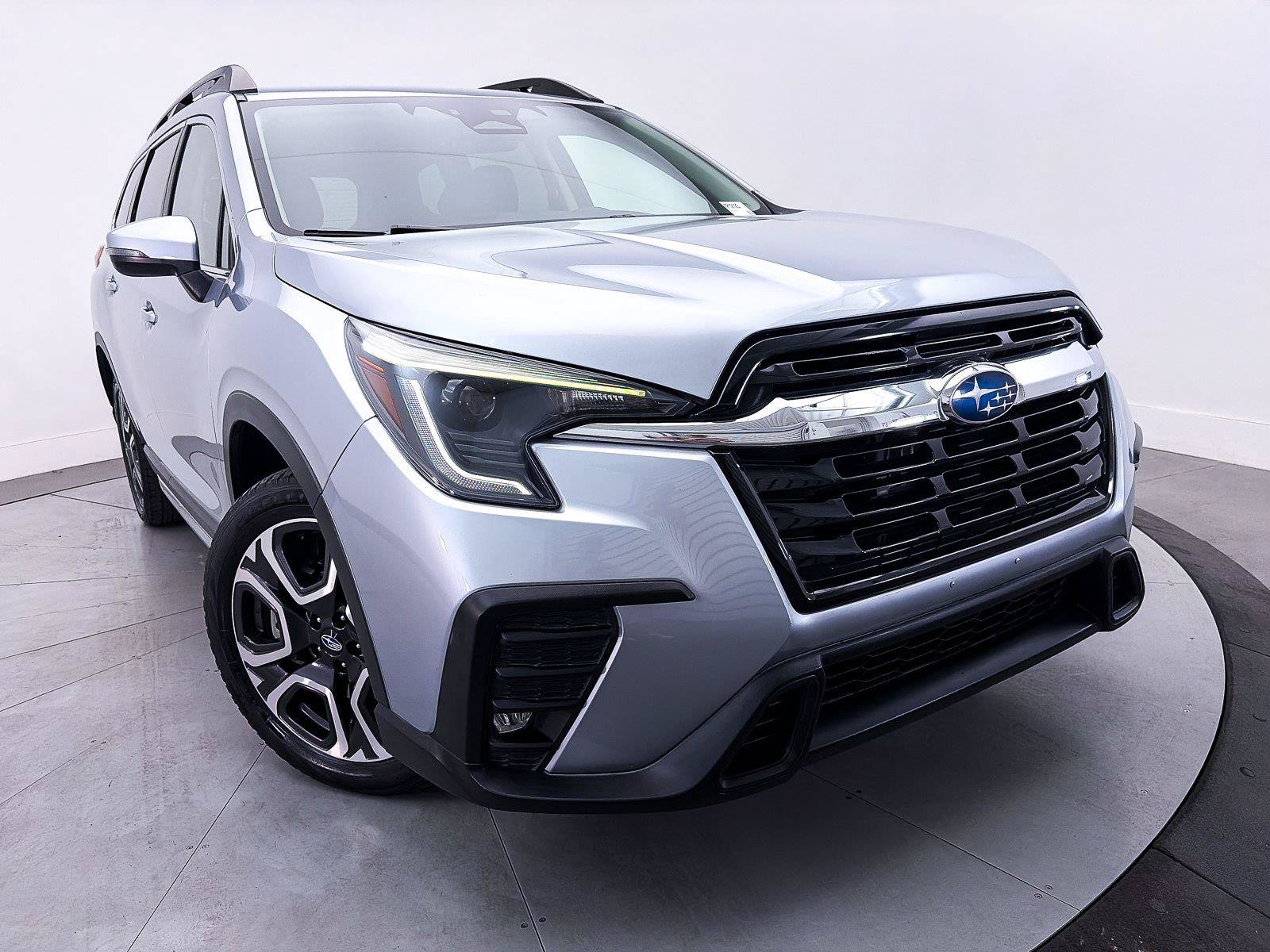 Used 2023 Subaru Ascent Limited AWD/4WD image 7